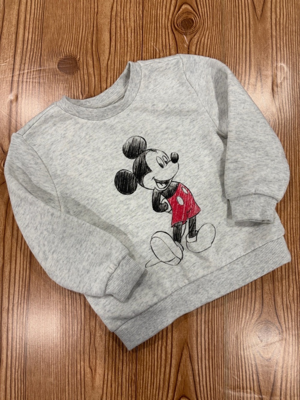 7/$20 Kids Joe Fresh Disney Grey Mickey Mouse Graphic Sweatshirt Size 2
